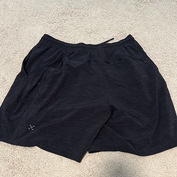Lulu Lemon 7 Inch Black Liner-Less Shorts - Picture 2 of 3